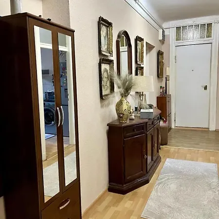 Apartment Retro Haven In Center Sarajevo